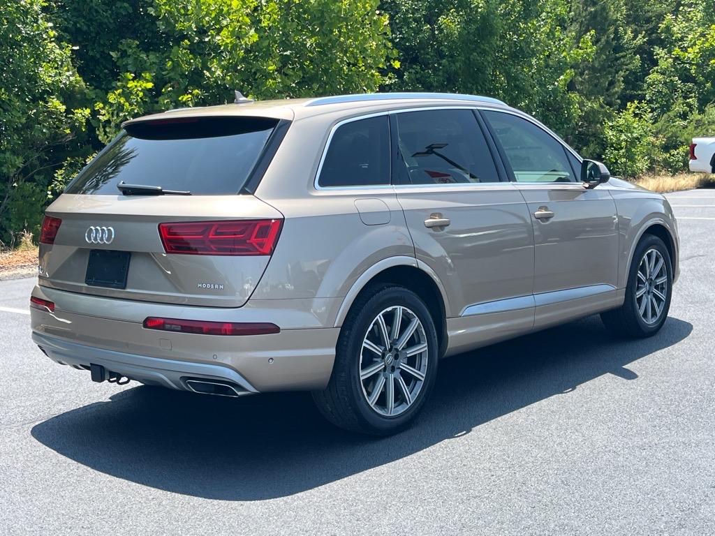 AudiQ75