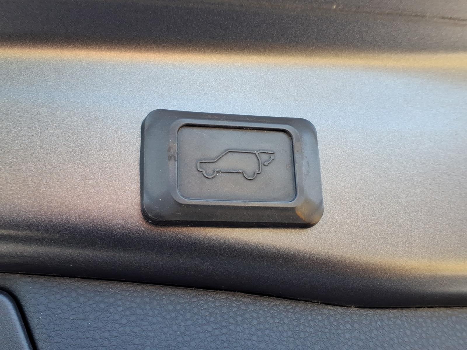 ToyotaRAV4 Hybrid6