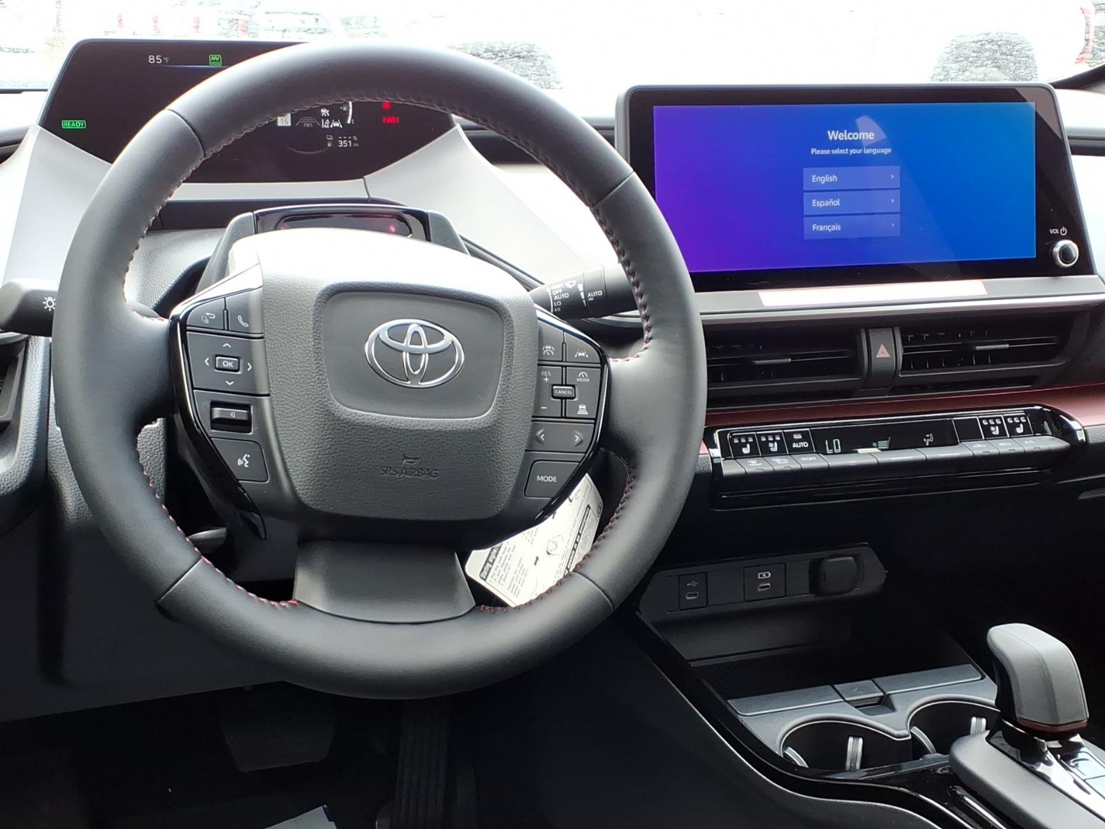 ToyotaPrius Plug-in Hybrid6