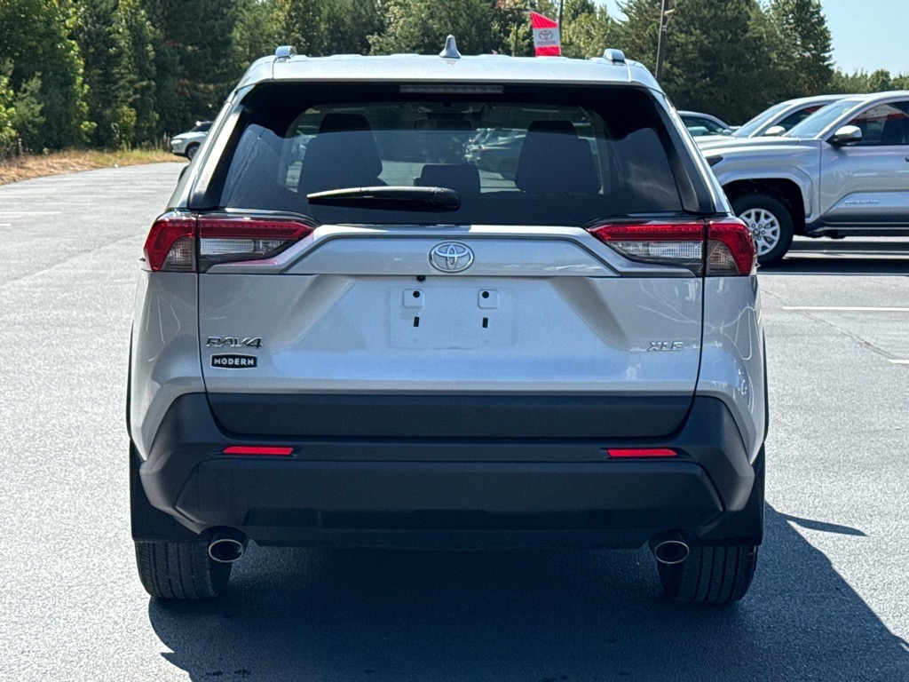 ToyotaRAV46