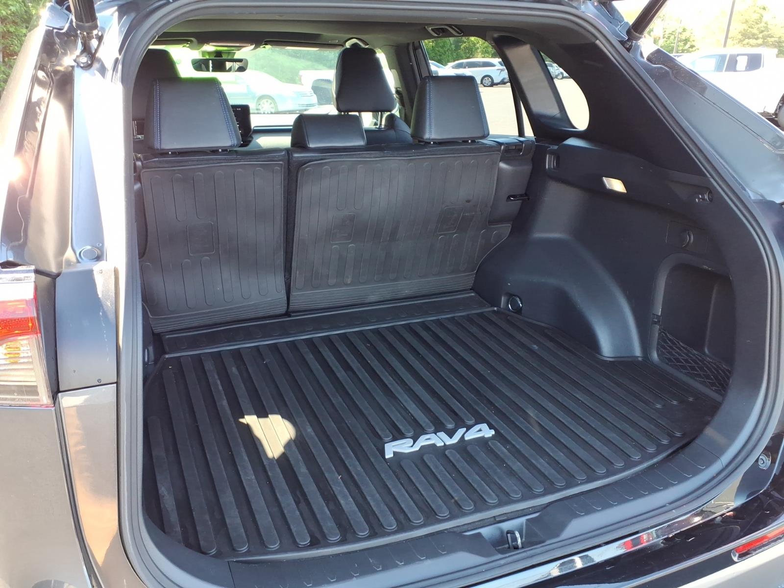 ToyotaRAV4 Hybrid7