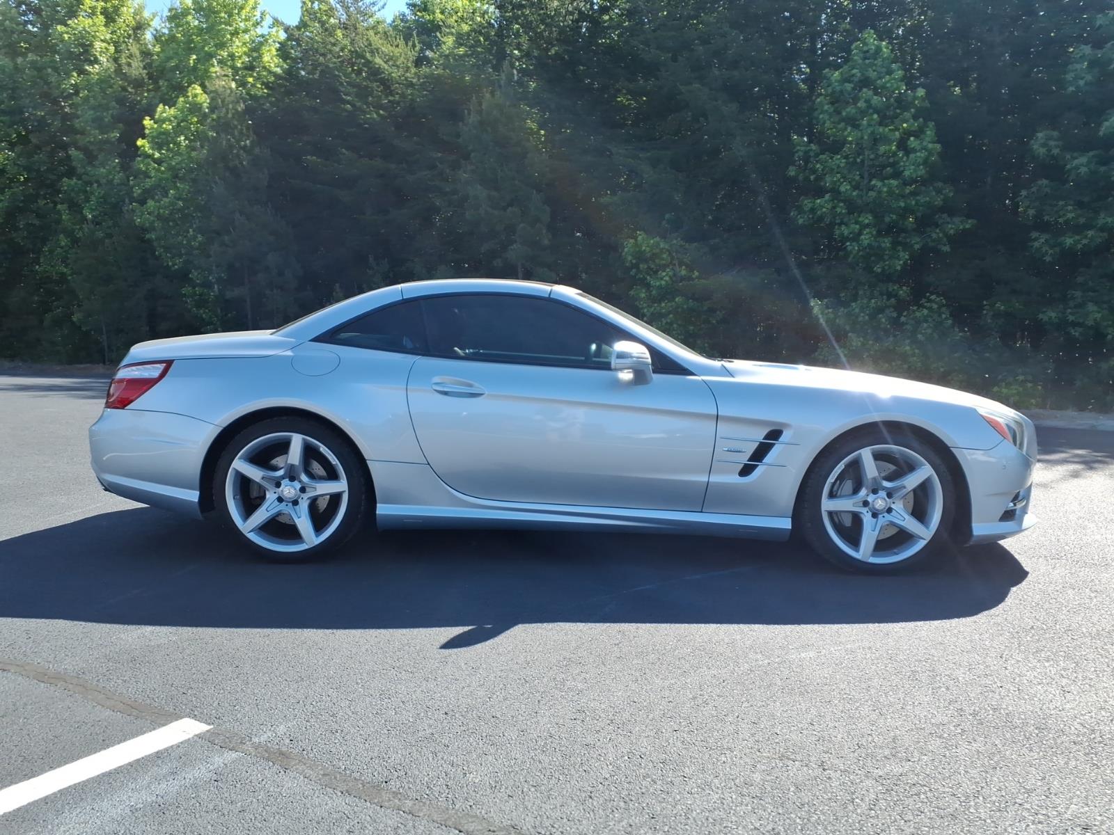 Mercedes-BenzSL-Class7