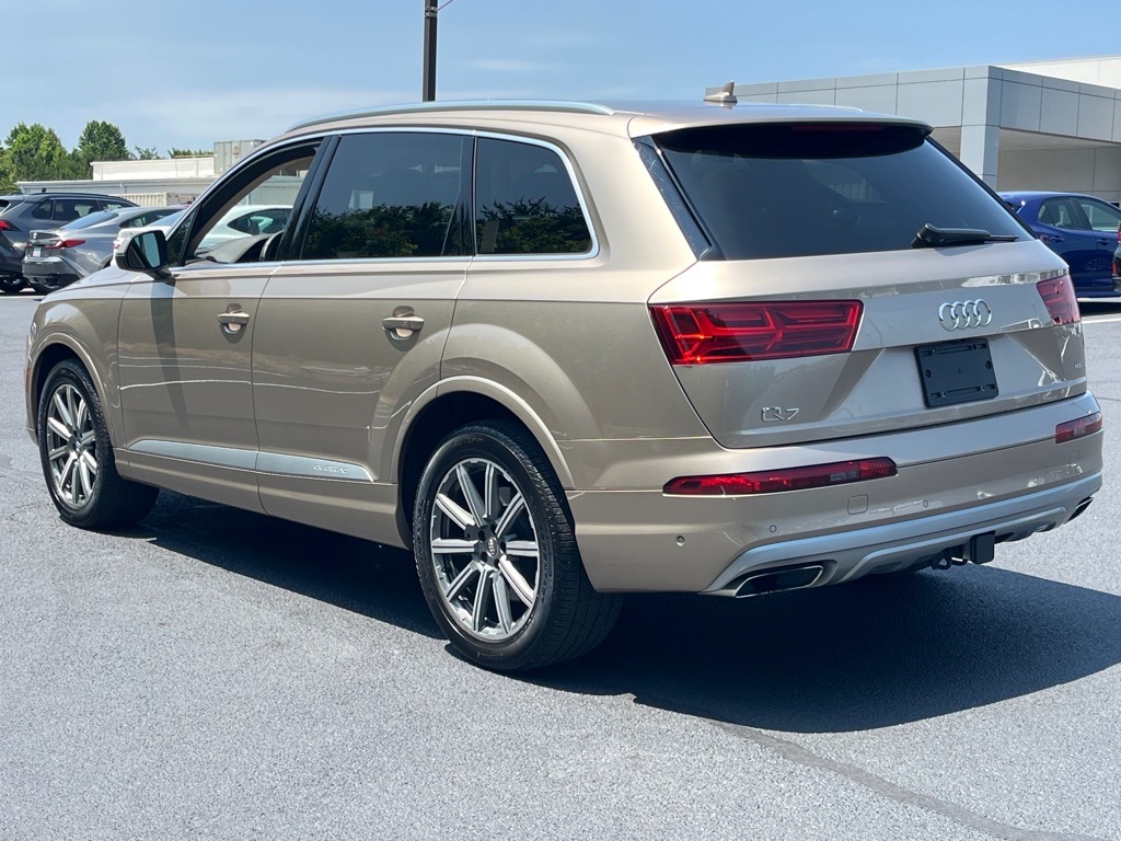 AudiQ77