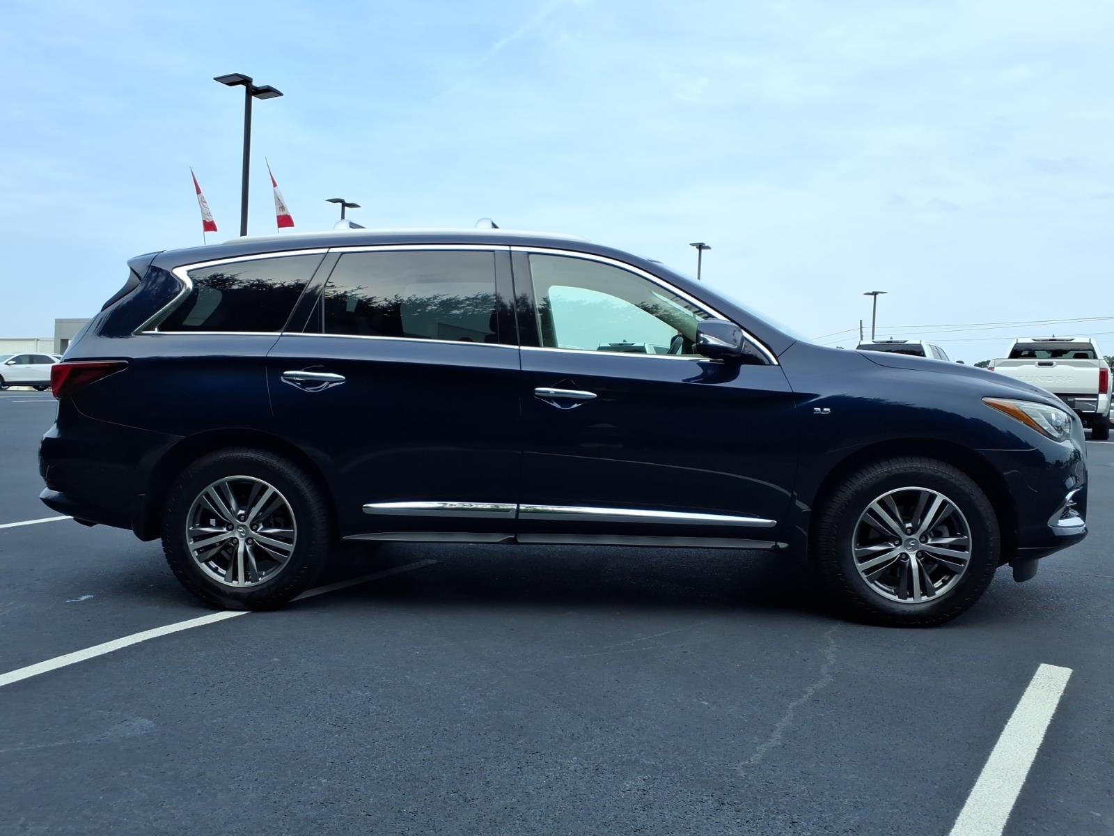 INFINITIQX608