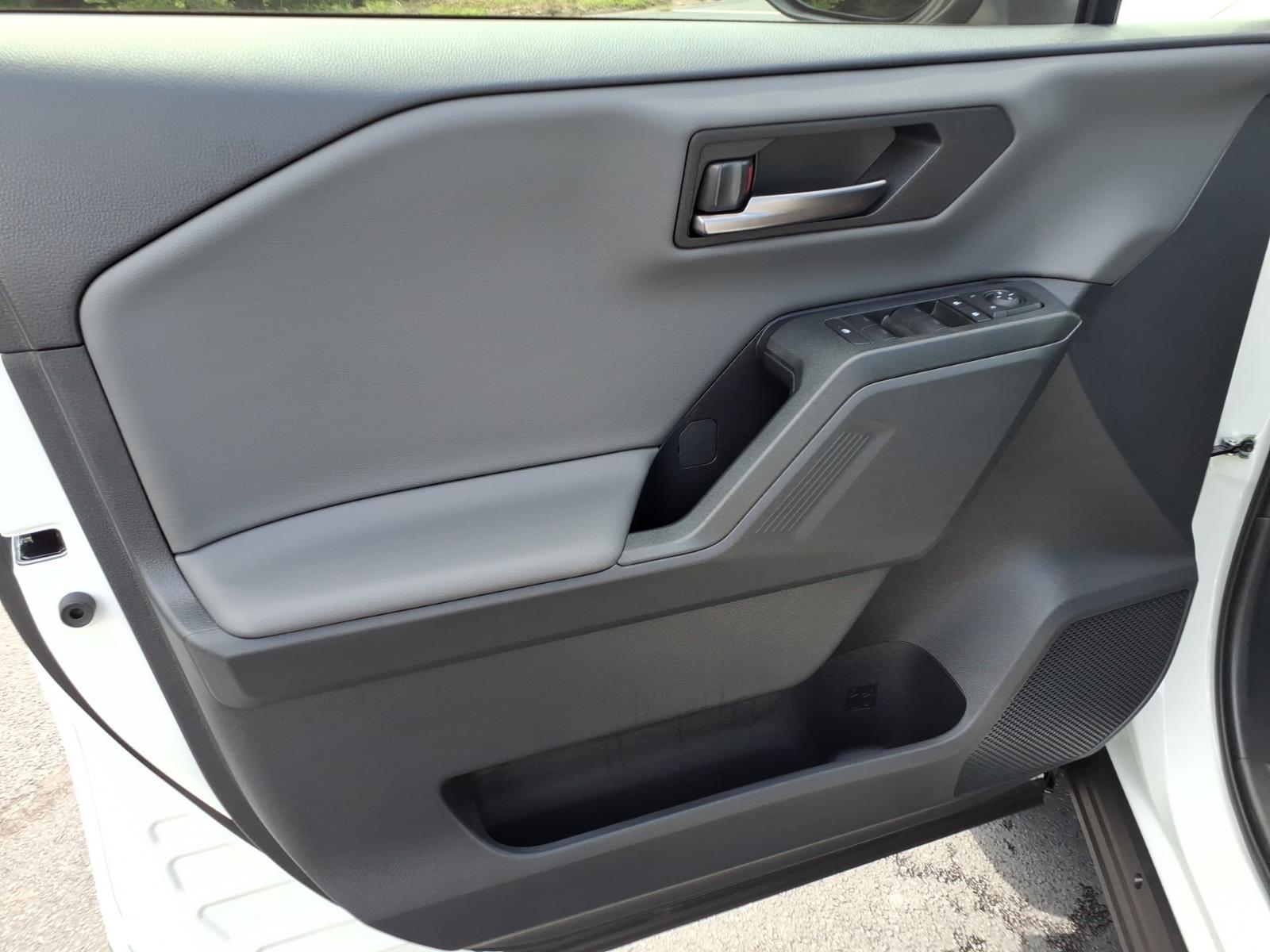 ToyotaRAV4 Plug-in Hybrid8