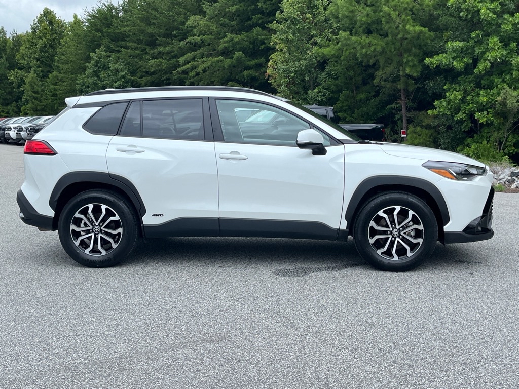 ToyotaCorolla Cross Hybrid8