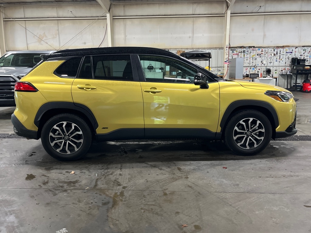 ToyotaCorolla Cross Hybrid8
