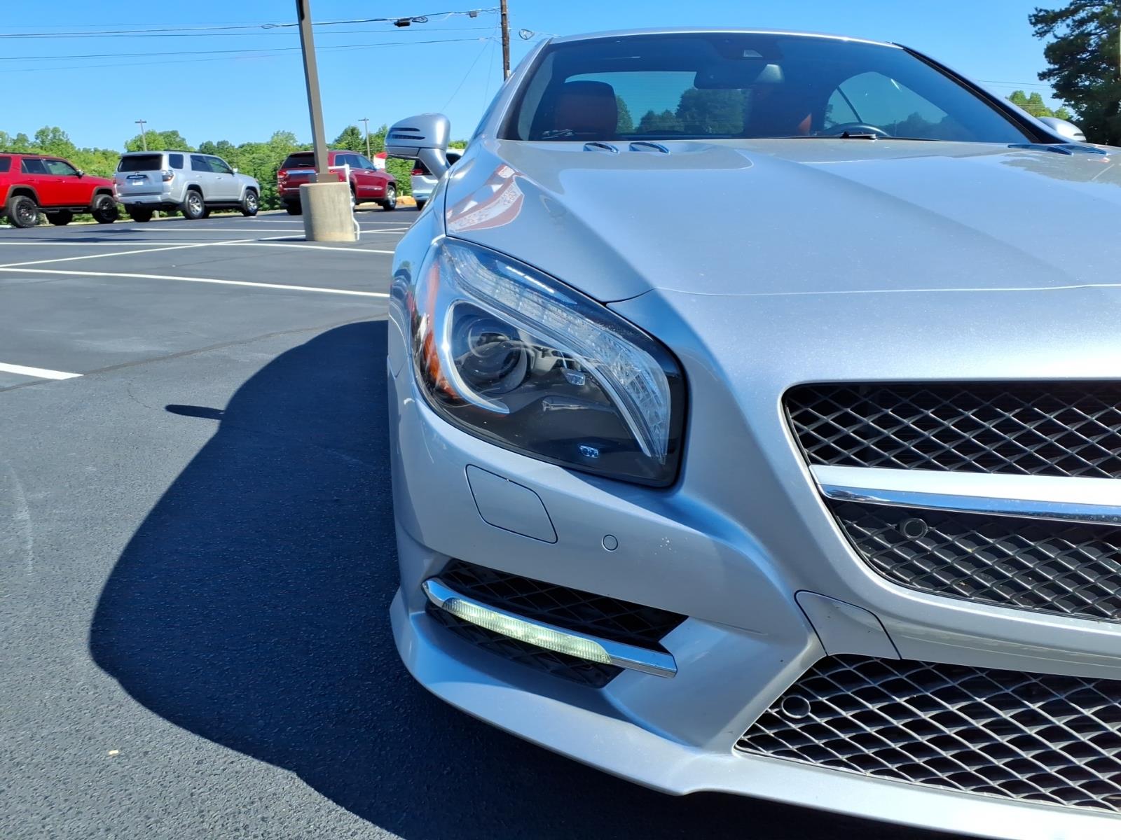 Mercedes-BenzSL-Class9