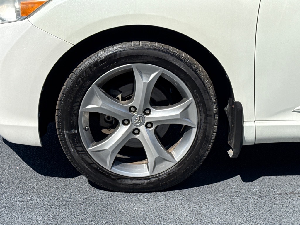 ToyotaVenza9