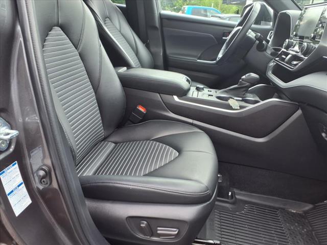 2022 Toyota Highlander XSE