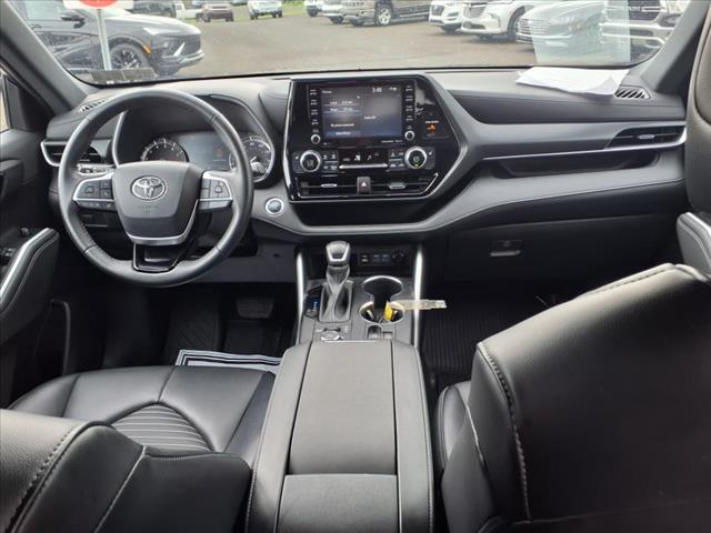 2022 Toyota Highlander XSE