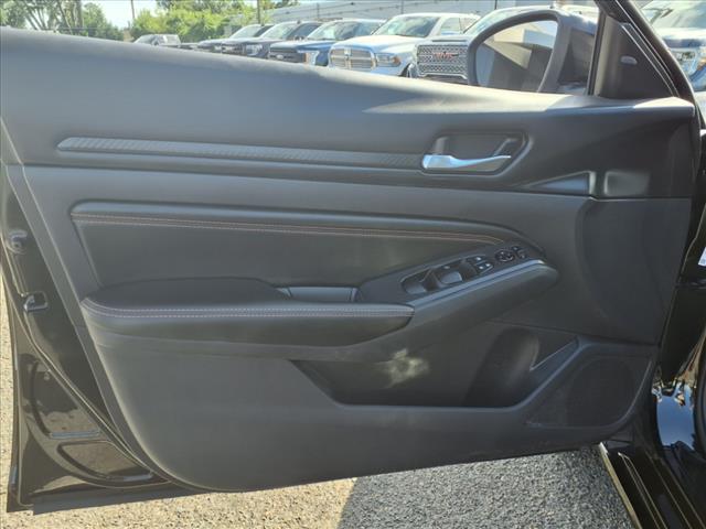 2022 Nissan Altima 2.0 SR