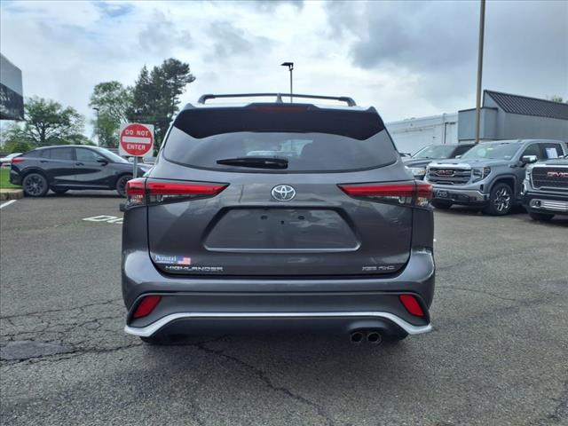 2022 Toyota Highlander XSE