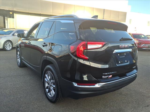 2022 GMC Terrain SLT