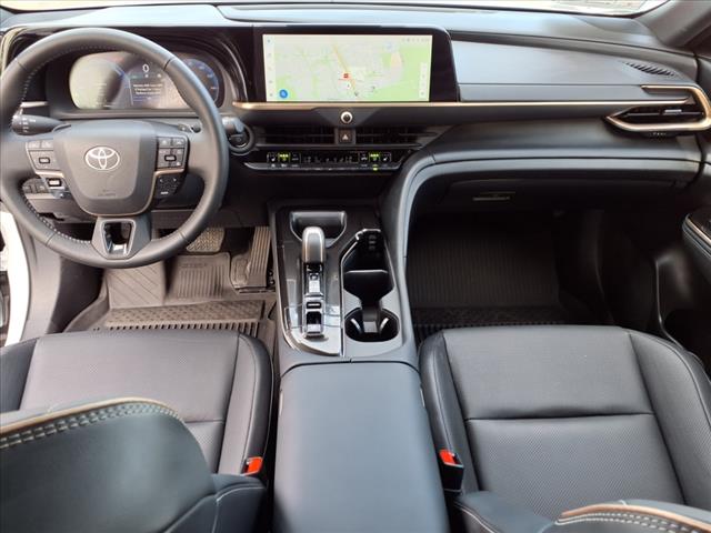 2025 Toyota Crown Signia XLE