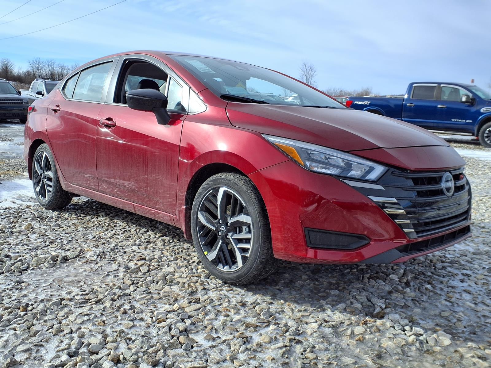2025 Nissan Versa 1.6 SR CVT's photo