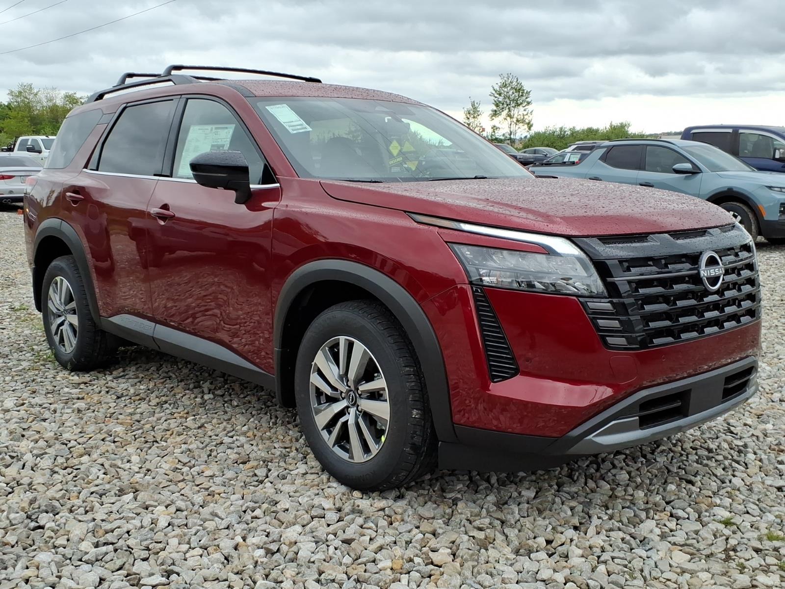 2026 Nissan Pathfinder SL 4WD's photo