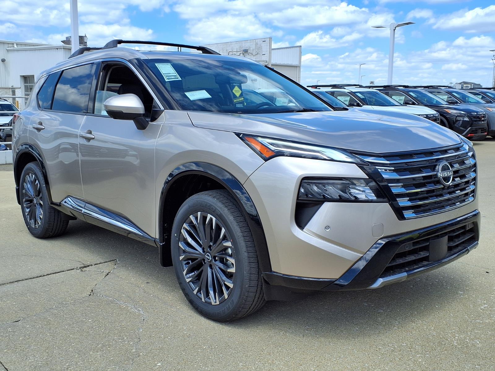 2026 Nissan Rogue Platinum AWD's photo