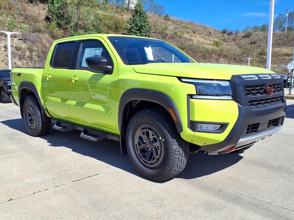 2026 Nissan Frontier PRO-4X's photo