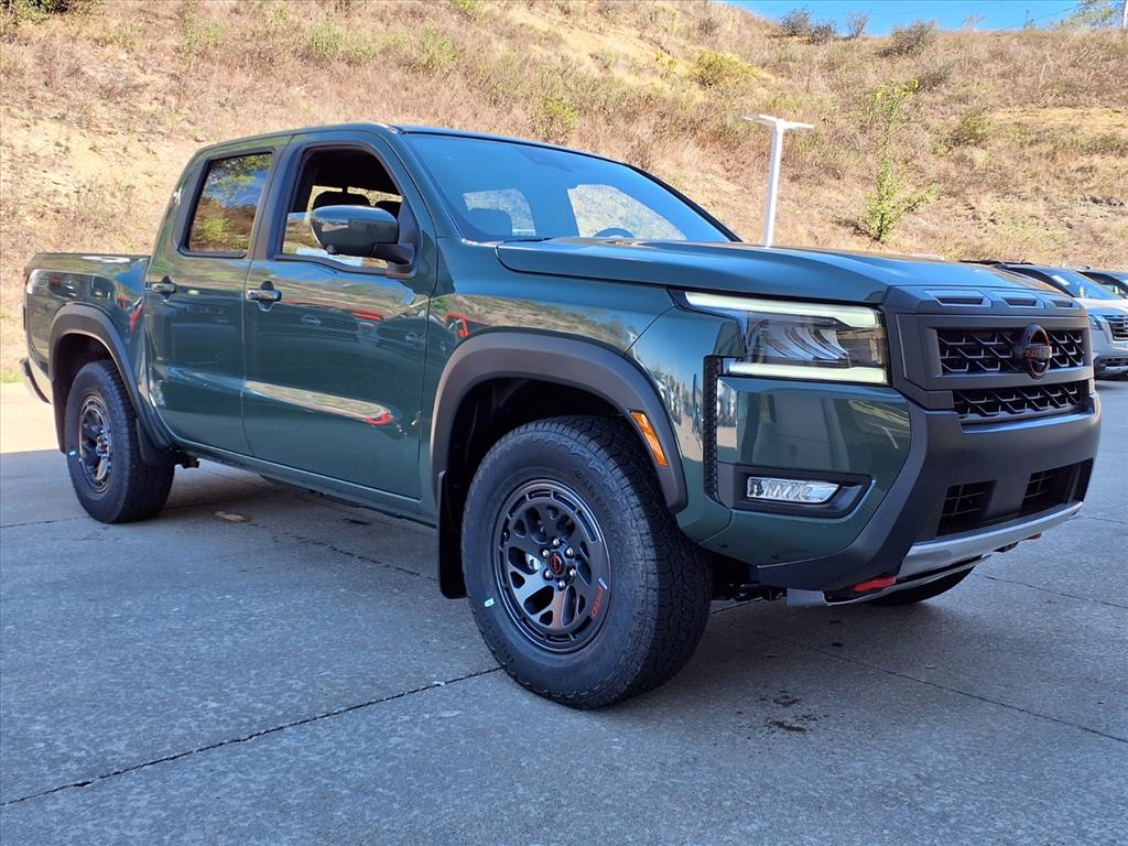 2026 Nissan Frontier PRO-4X's photo