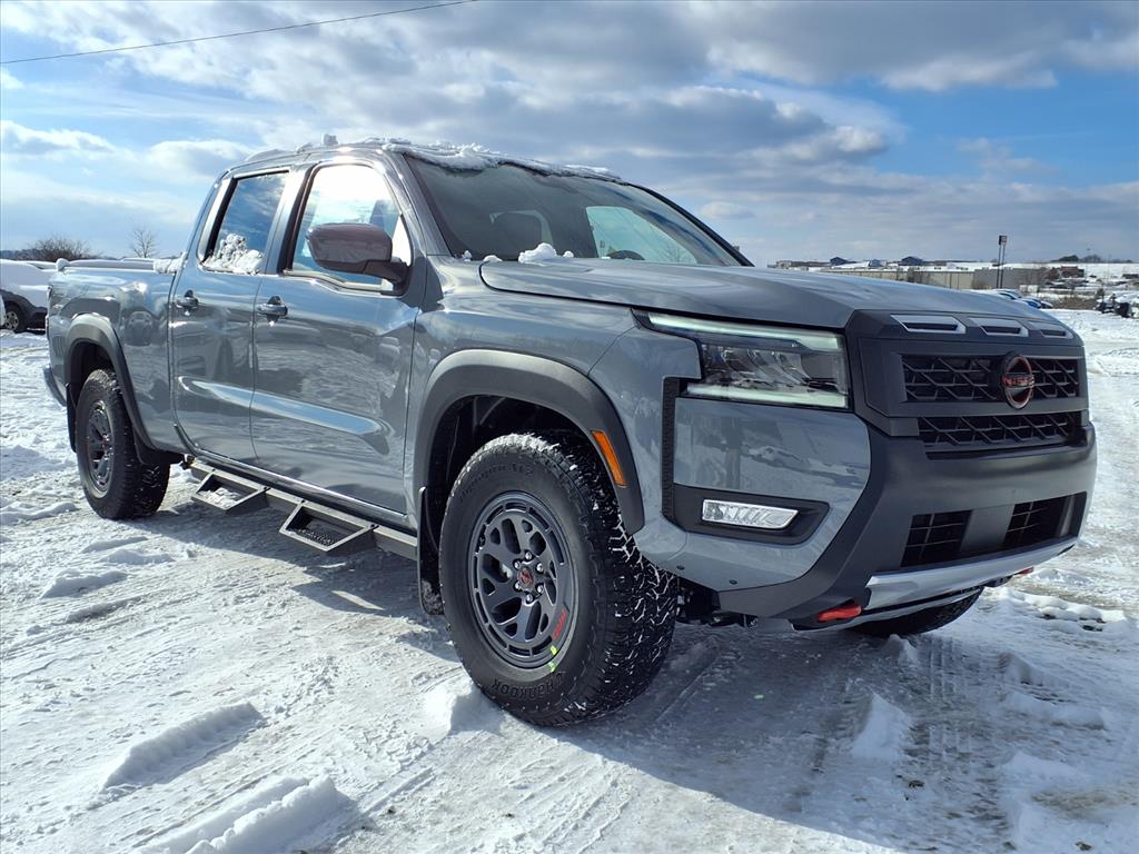 2026 Nissan Frontier PRO-4X's photo