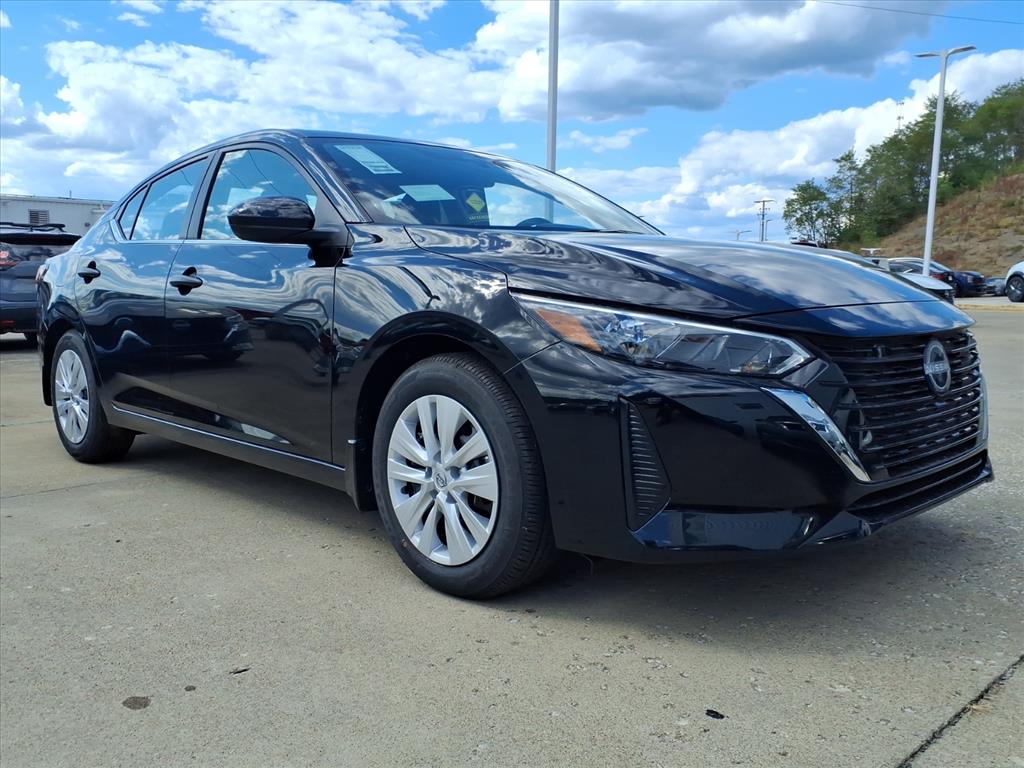 2025 Nissan Sentra S's photo