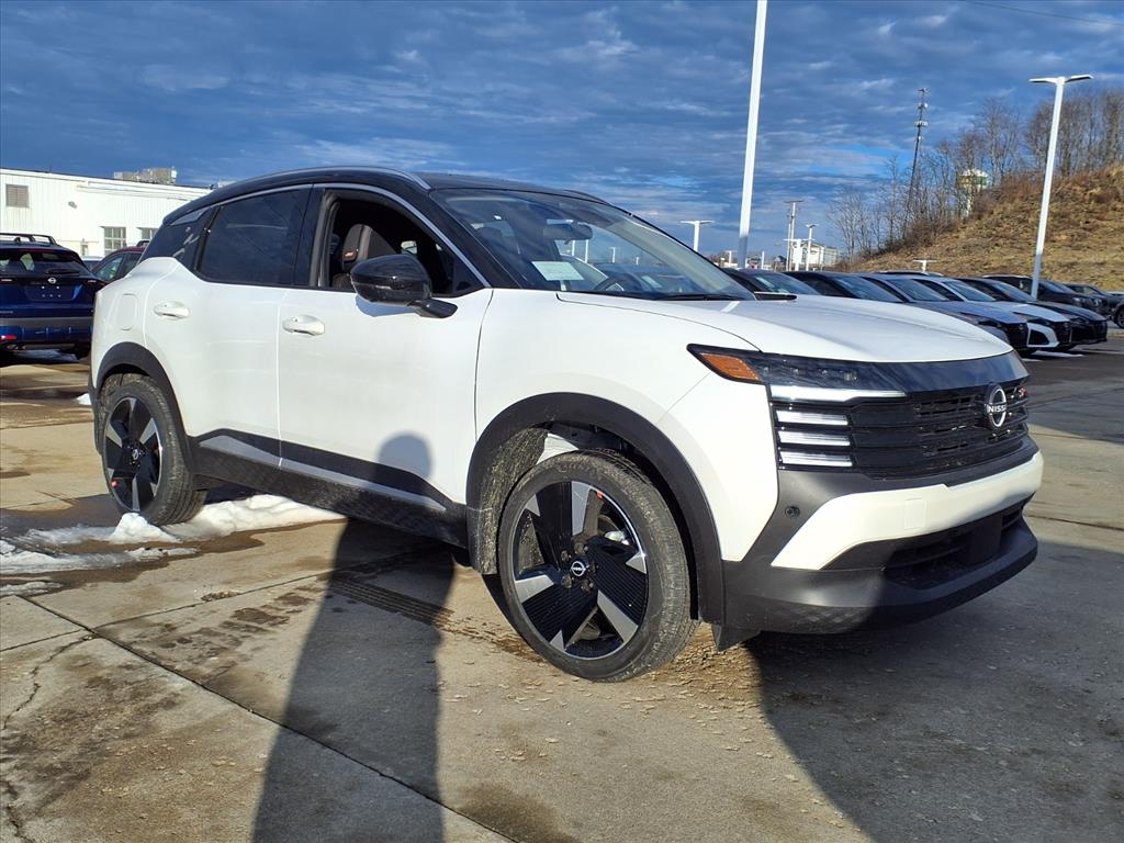 2026 Nissan KICKS SR AWD's photo