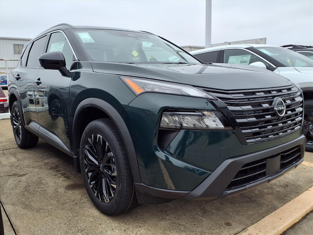 2026 Nissan Rogue Dark Armor's photo