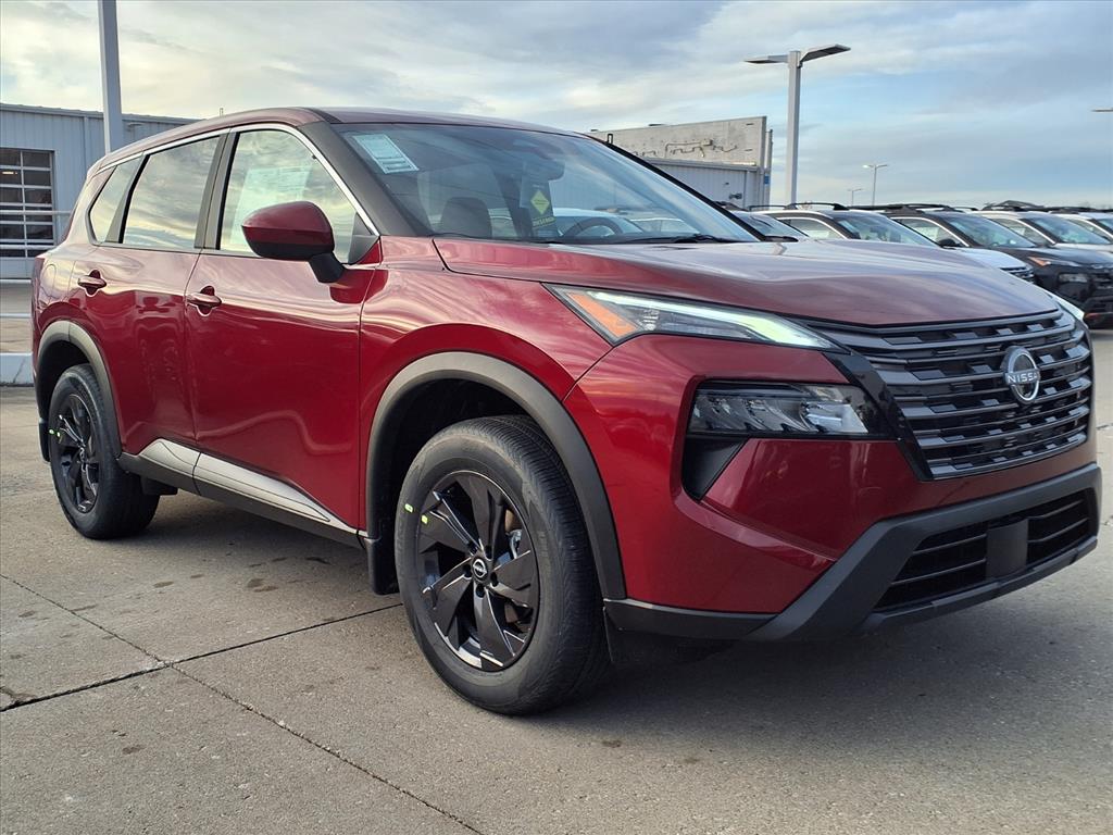 2026 Nissan Rogue SV's photo