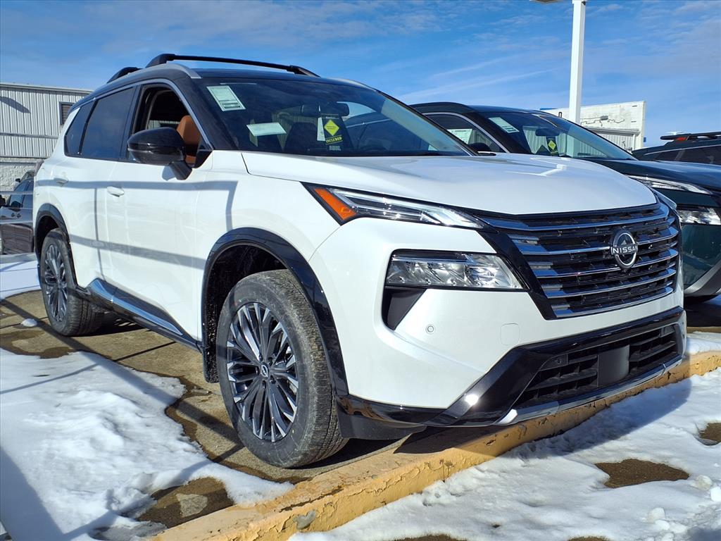 2026 Nissan Rogue Platinum's photo