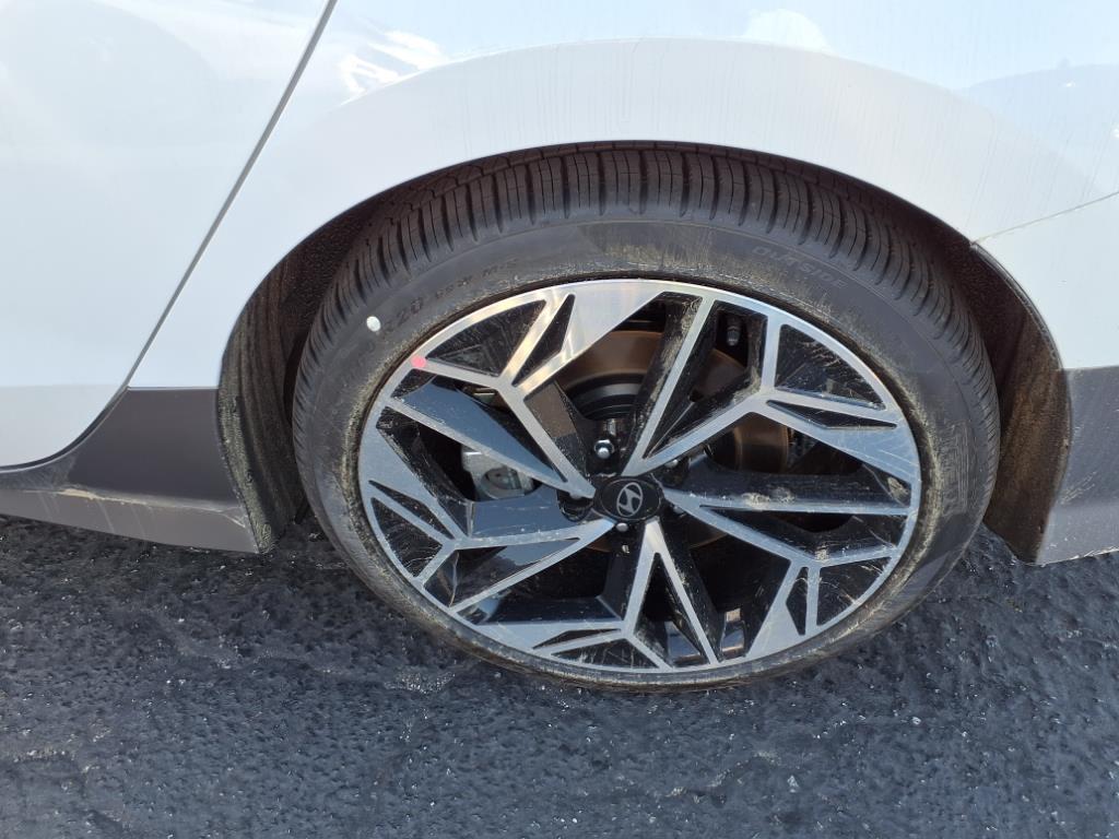 Image of 2025 Hyundai IONIQ 6