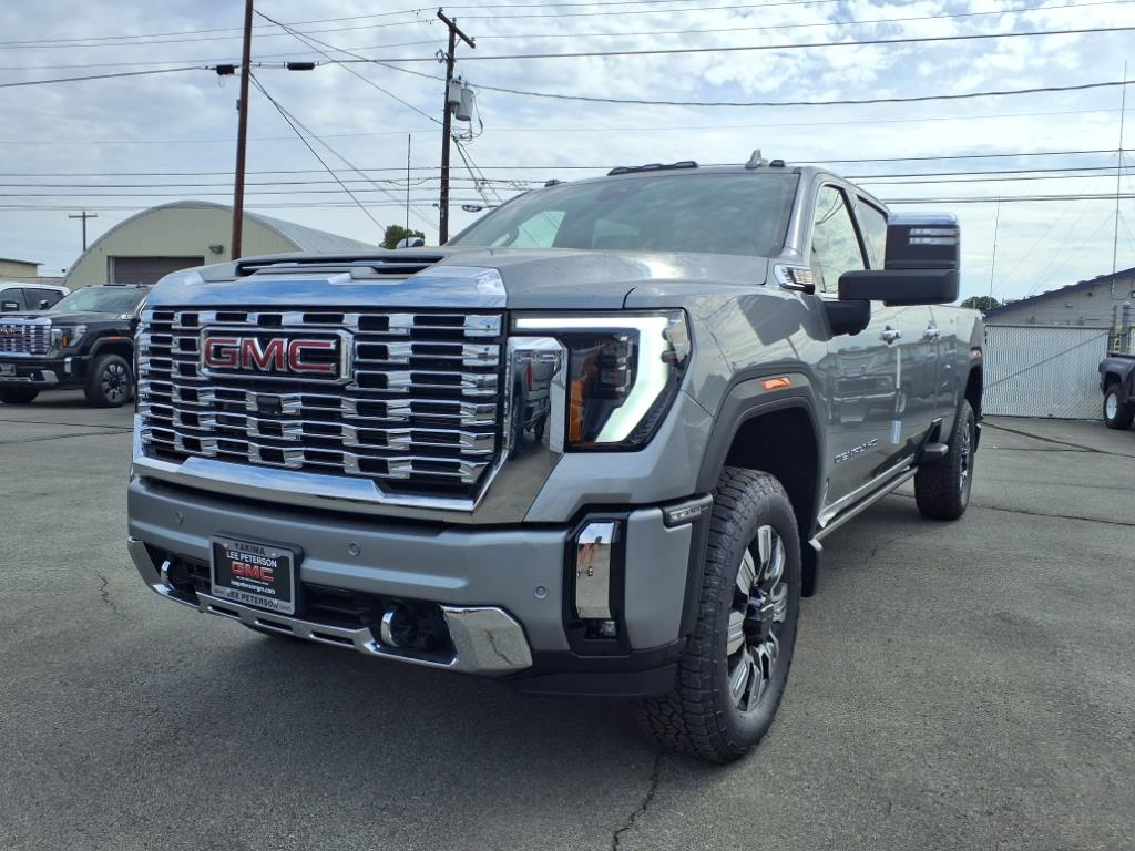2025 GMC Sierra 3500HD Denali