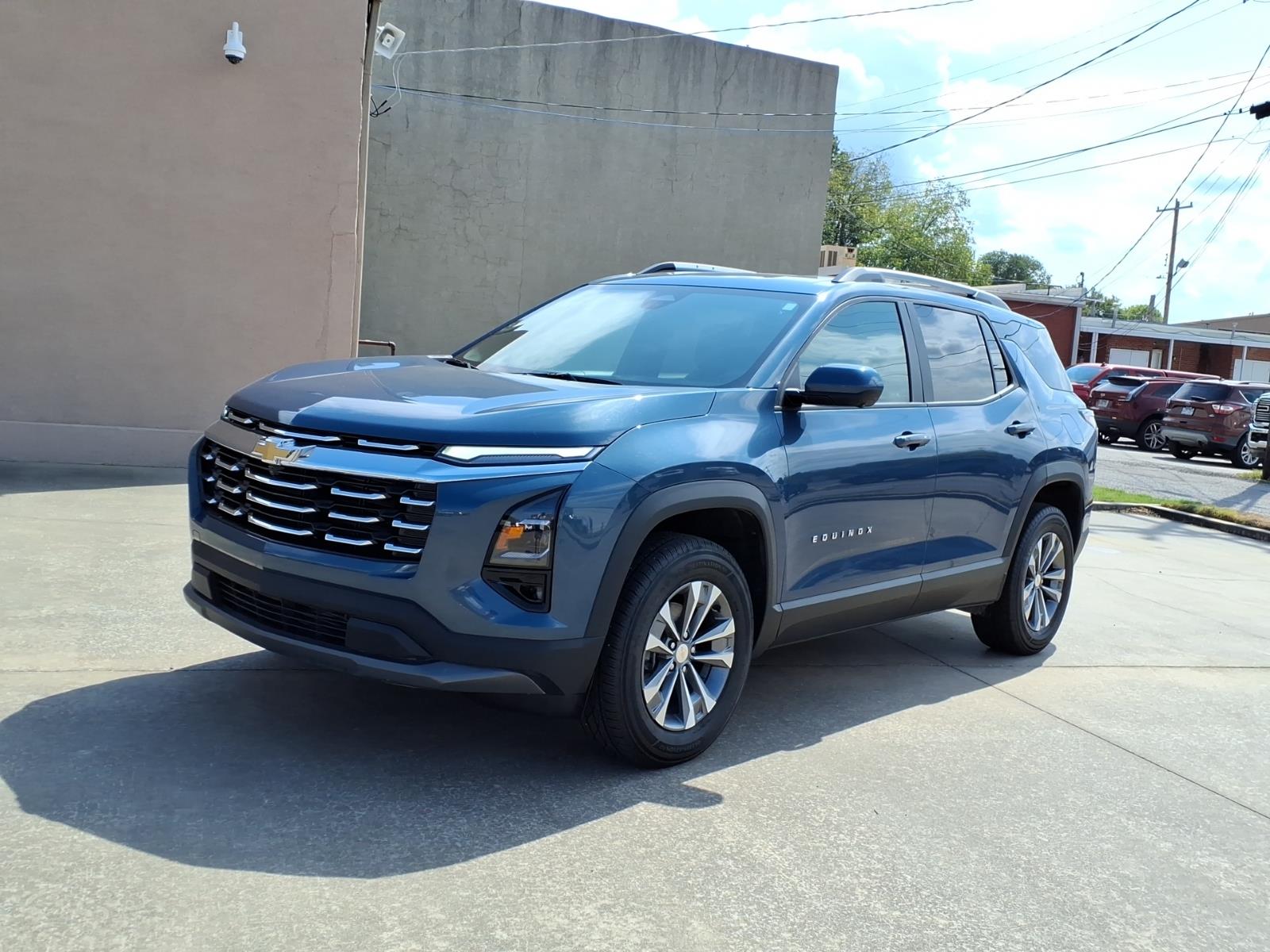Lakeshore Blue Metallic 2025 Chevrolet Equinox SUV / Crossover Front-Wheel Drive Continuously Variable Transmission