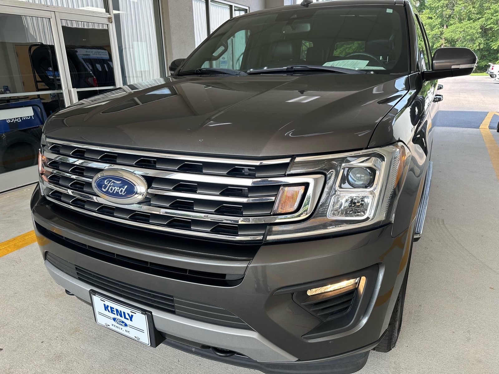 Gray (Magnetic (j7)) 2020 Ford Expedition SUV / Crossover Four-Wheel Drive Automatic