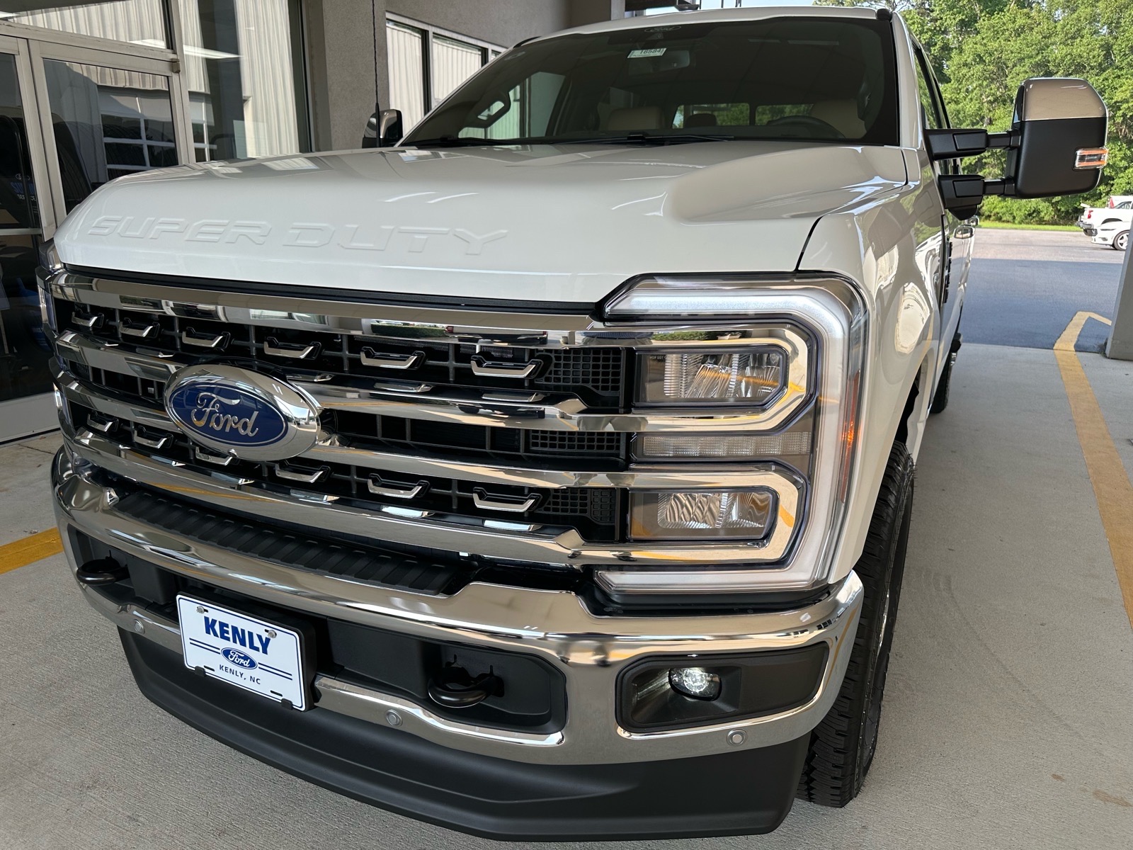 Star White Metallic Tri-Coat (az) 2026 Ford F-250 Super Duty Pickup Truck Four-Wheel Drive Automatic