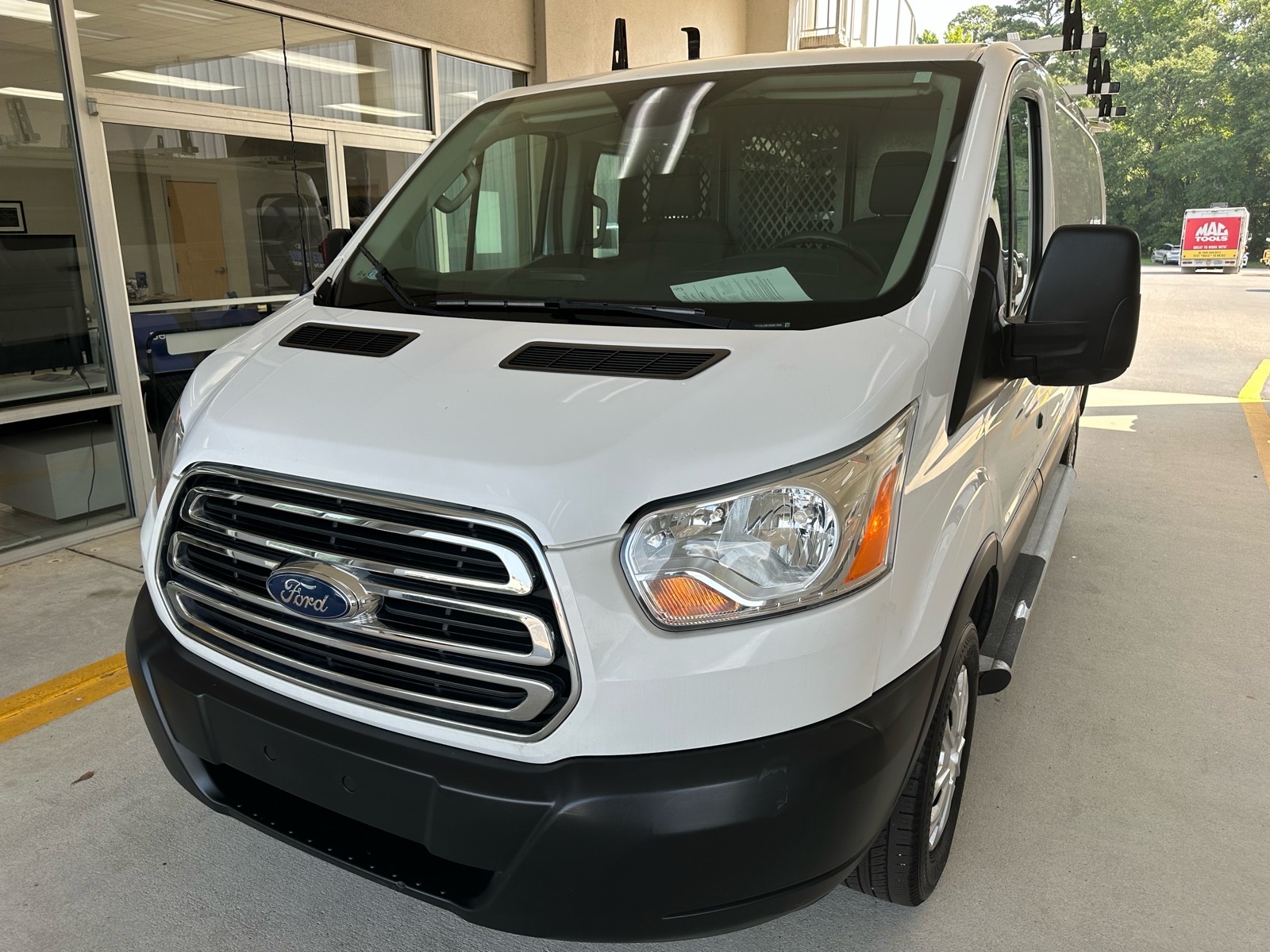 Oxford White (yz) 2019 Ford Transit Cargo Van Rear-Wheel Drive 6-Speed Automatic