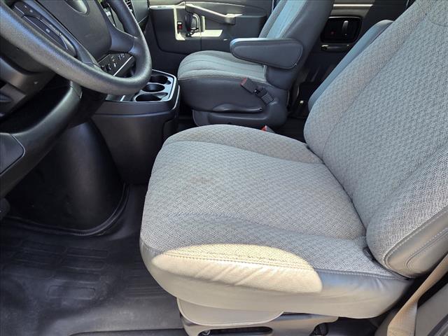 2022 Chevrolet Express LS 3500