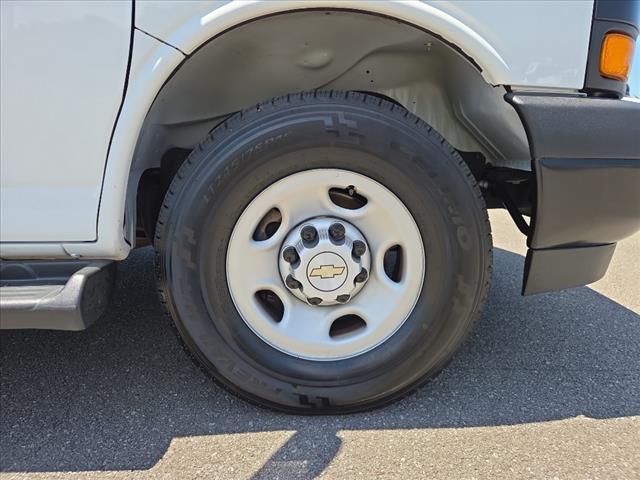 2022 Chevrolet Express LS 3500
