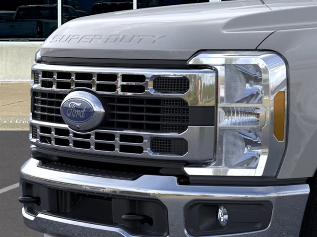 2026 Ford F-350 Super Duty XLT:58210