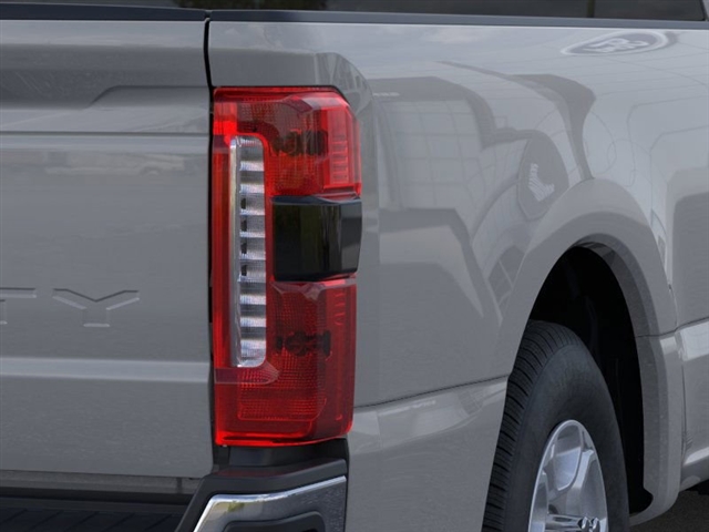 2026 Ford F-350 Super Duty XLT:58210