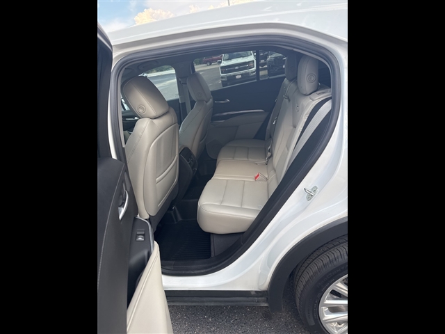 2022 Cadillac XT4 Luxury:90051