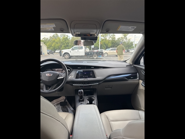 2022 Cadillac XT4 Luxury:90051