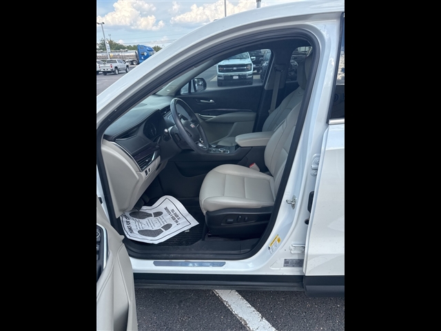 2022 Cadillac XT4 Luxury:90051