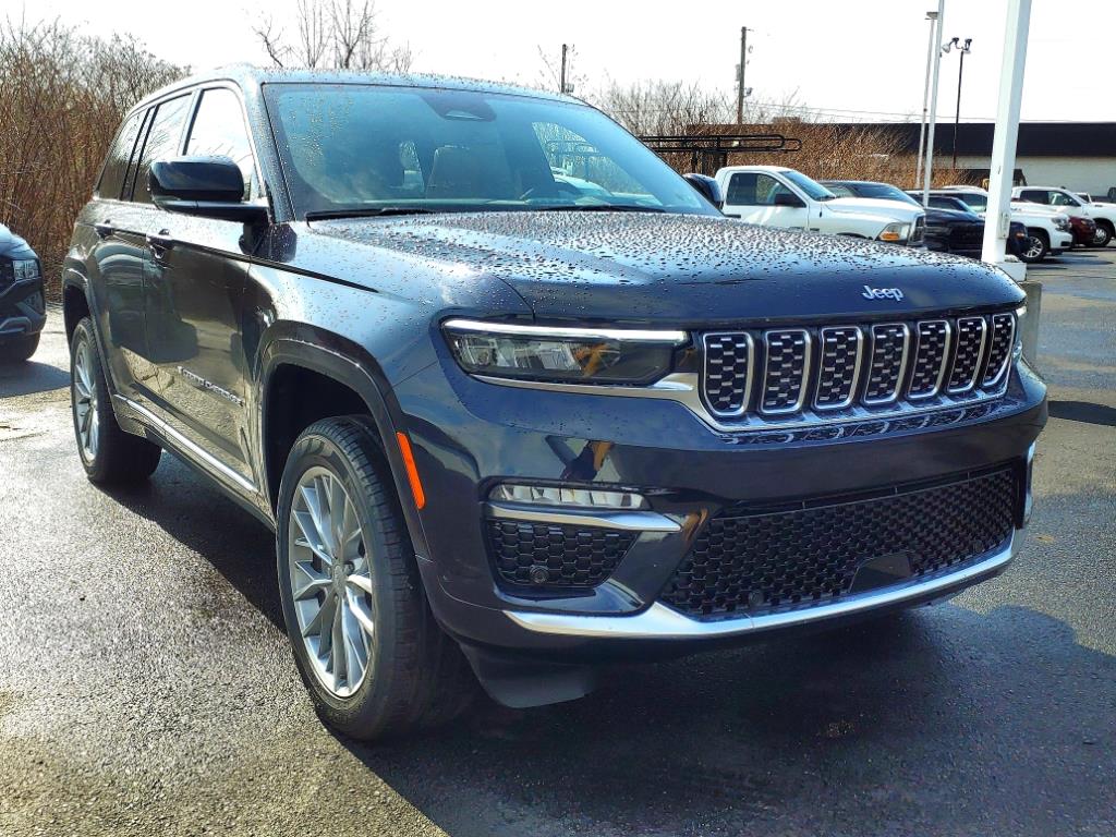 2024 Jeep Grand Cherokee Summit 4xe's photo