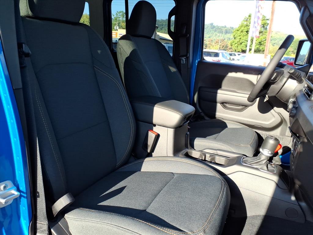 2025 Jeep Wrangler 4-Door Sport S - Photo 4