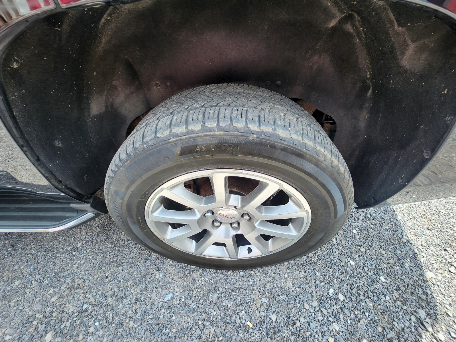 View vehicle photo 6