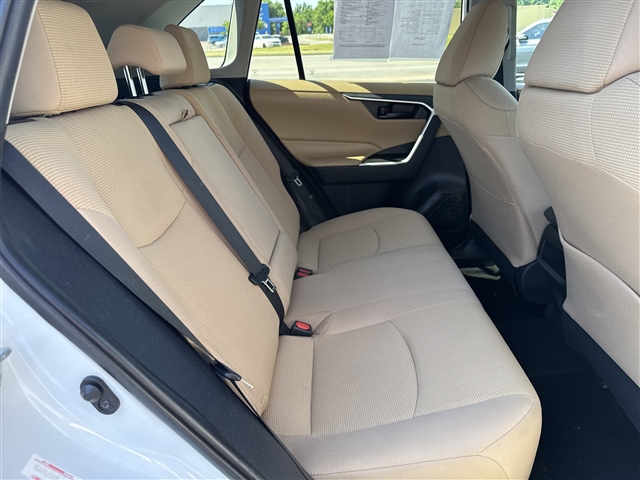 2020 Toyota RAV4 LE:66544