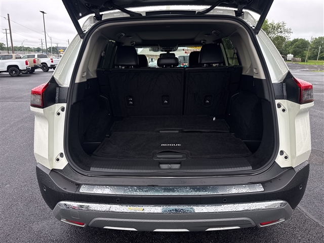 2023 Nissan Rogue Platinum:66598