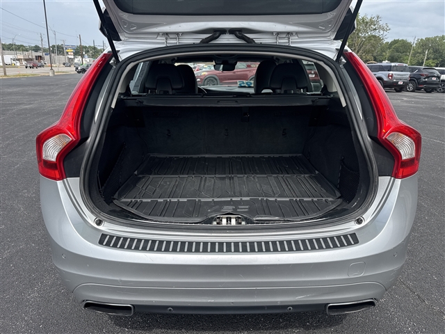 2016 Volvo V60 T5 Drive-E Platinum:66610