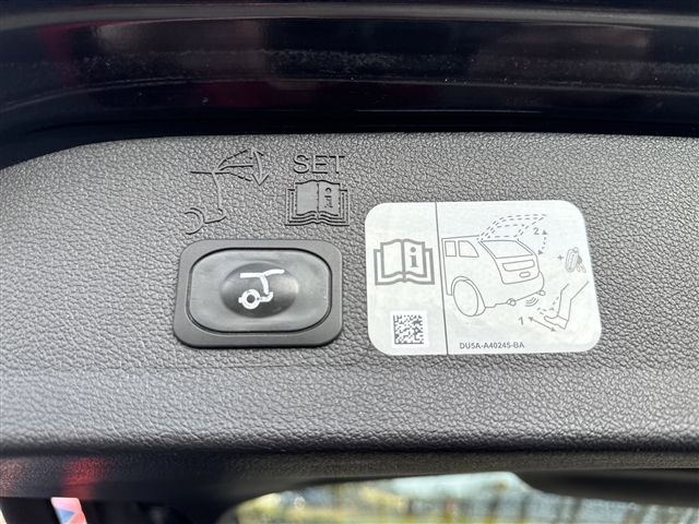 2019 Ford Escape Titanium:65649